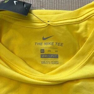 Nike dry/fit shirt